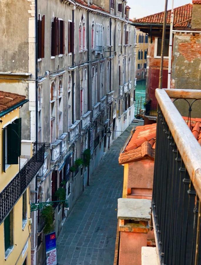 Key Location Near Palazzo Grassi Villa Venetië Buitenkant foto